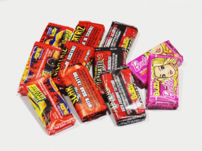 0704 - Chicle Buzzy Tatuaje Barbie, Hot wheels, Cicatriz, Trival